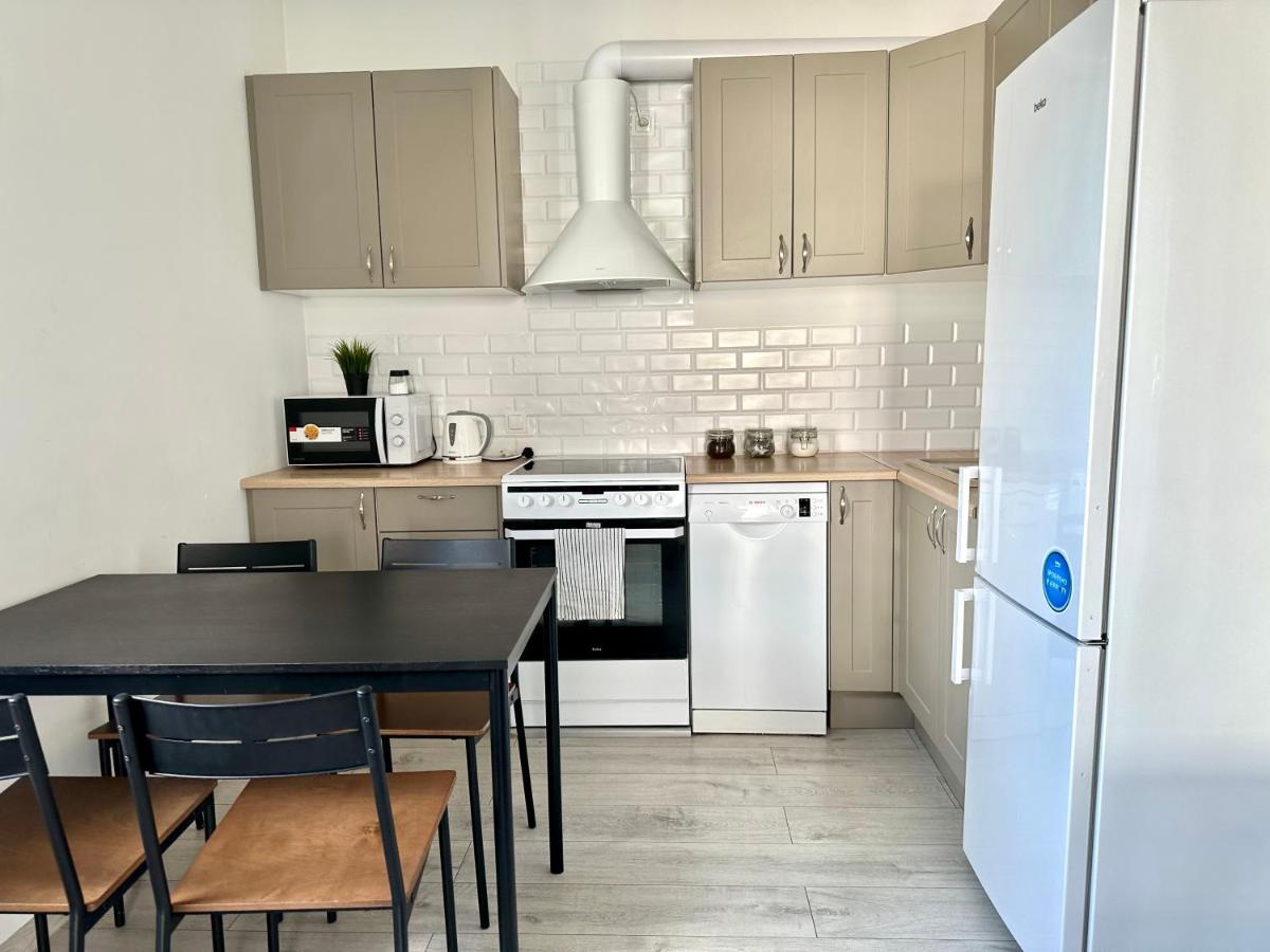 Sdh 1 Wolomin Comfortable Apartment Near Warsaw Eksteriør bilde